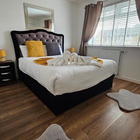Silverburn New House With Free Parking And Nice Garden Glasgow Eksteriør bilde