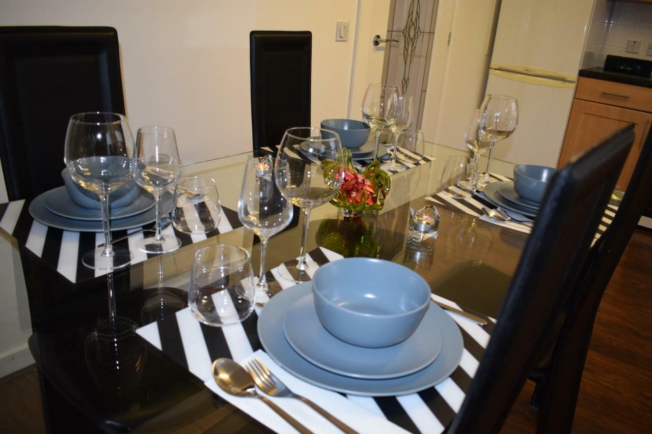 Silverburn New House With Free Parking And Nice Garden Glasgow Eksteriør bilde