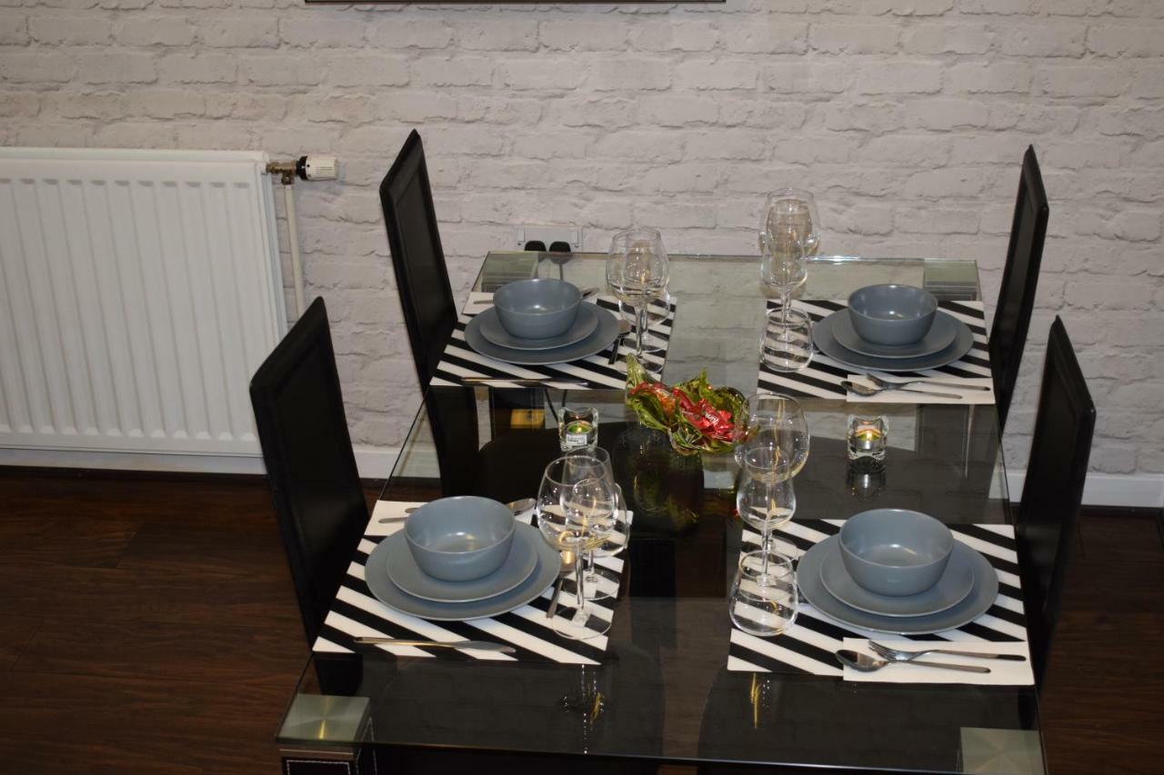 Silverburn New House With Free Parking And Nice Garden Glasgow Eksteriør bilde